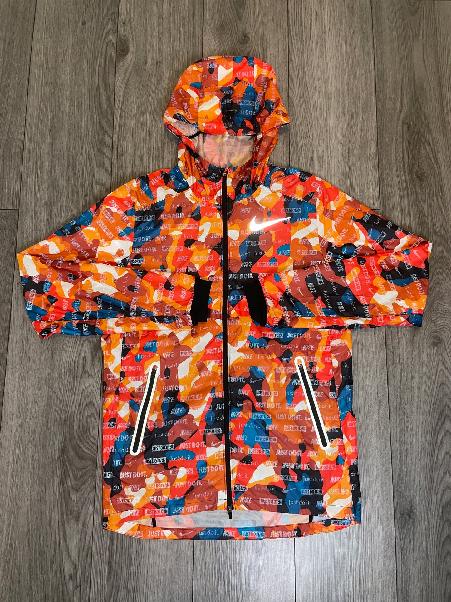Nike Shield Camo Windbreaker 🍂