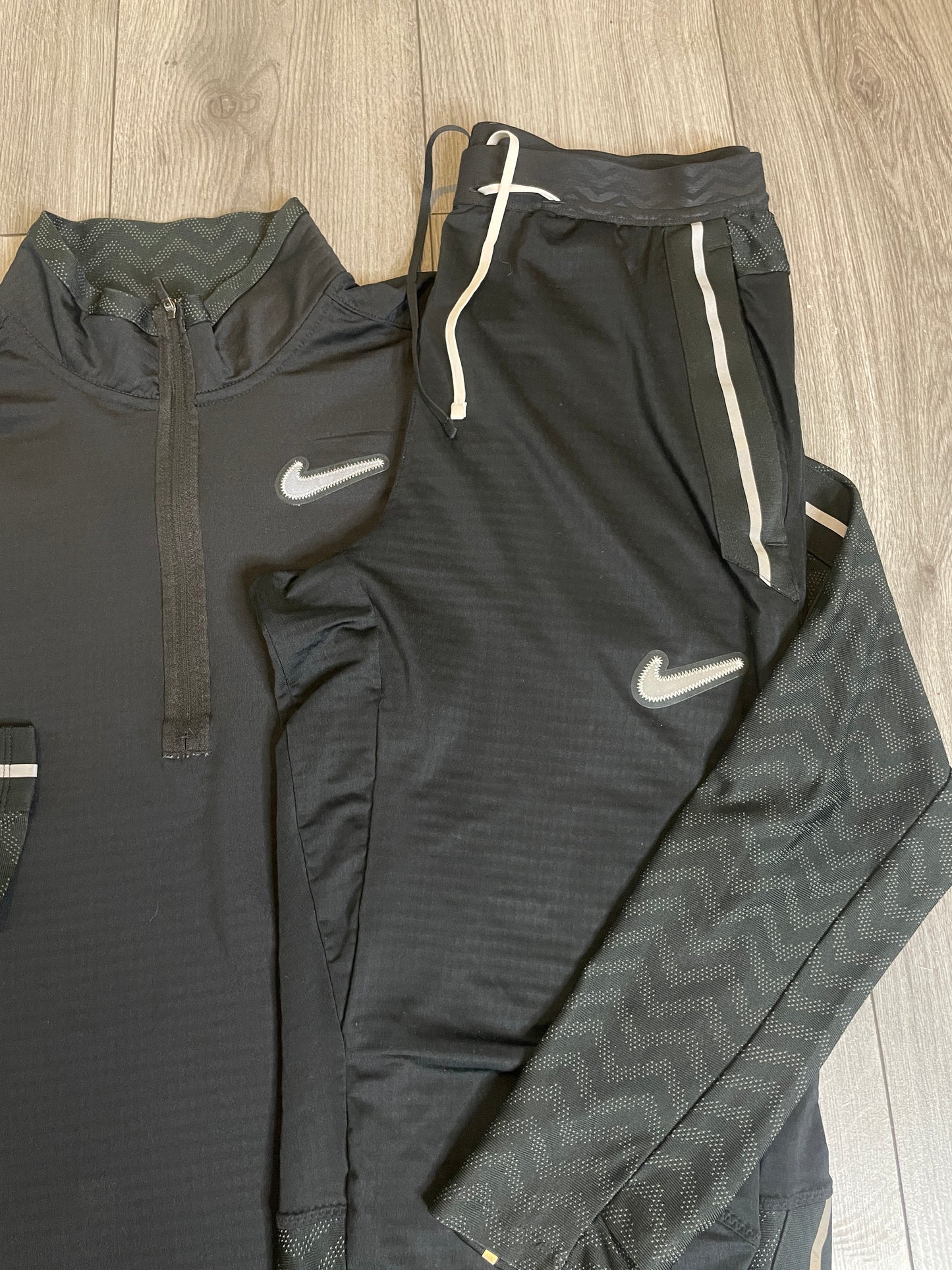 Nike WildRun Patch Set