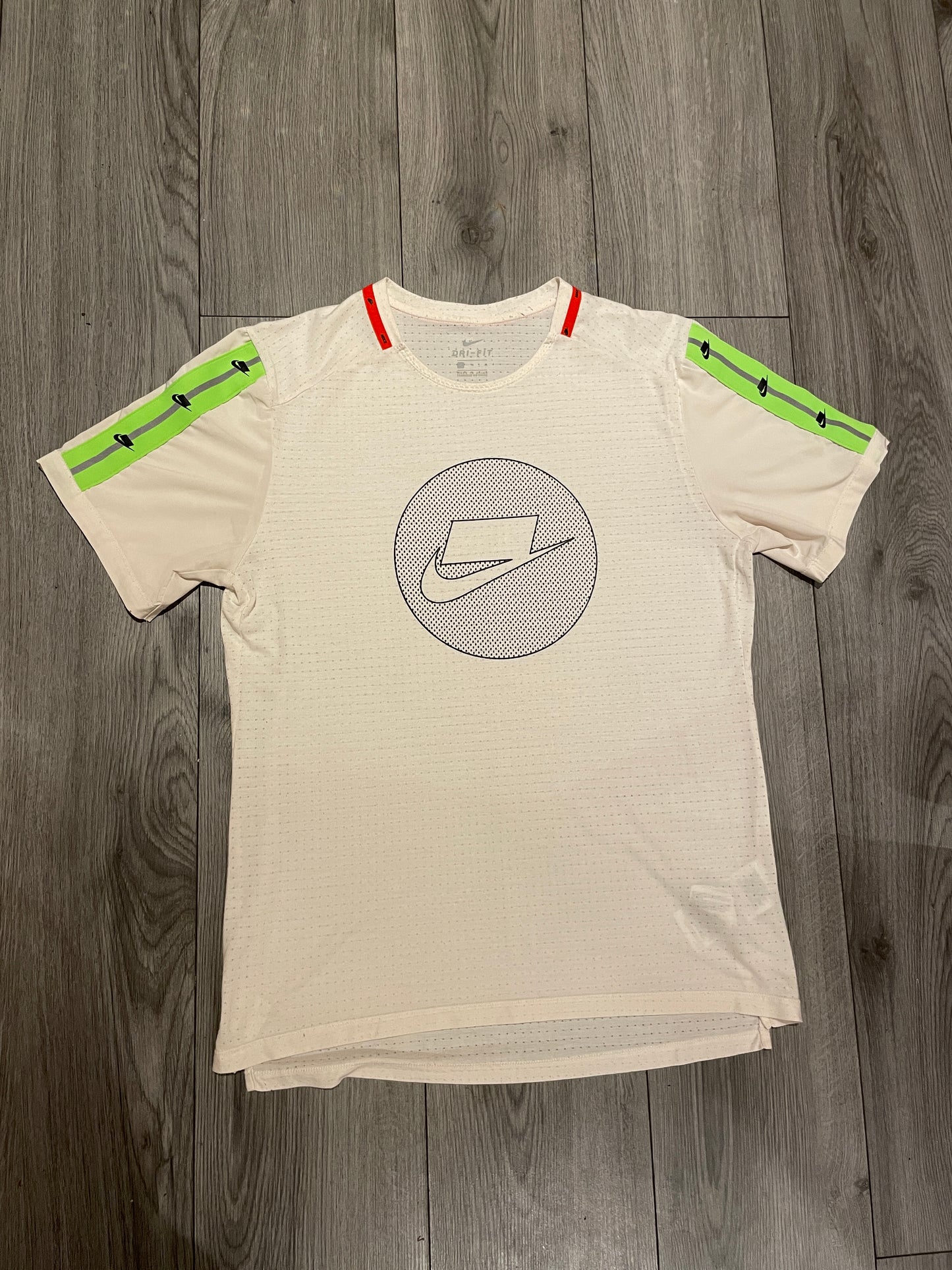 Nike Meekz tshirt in white