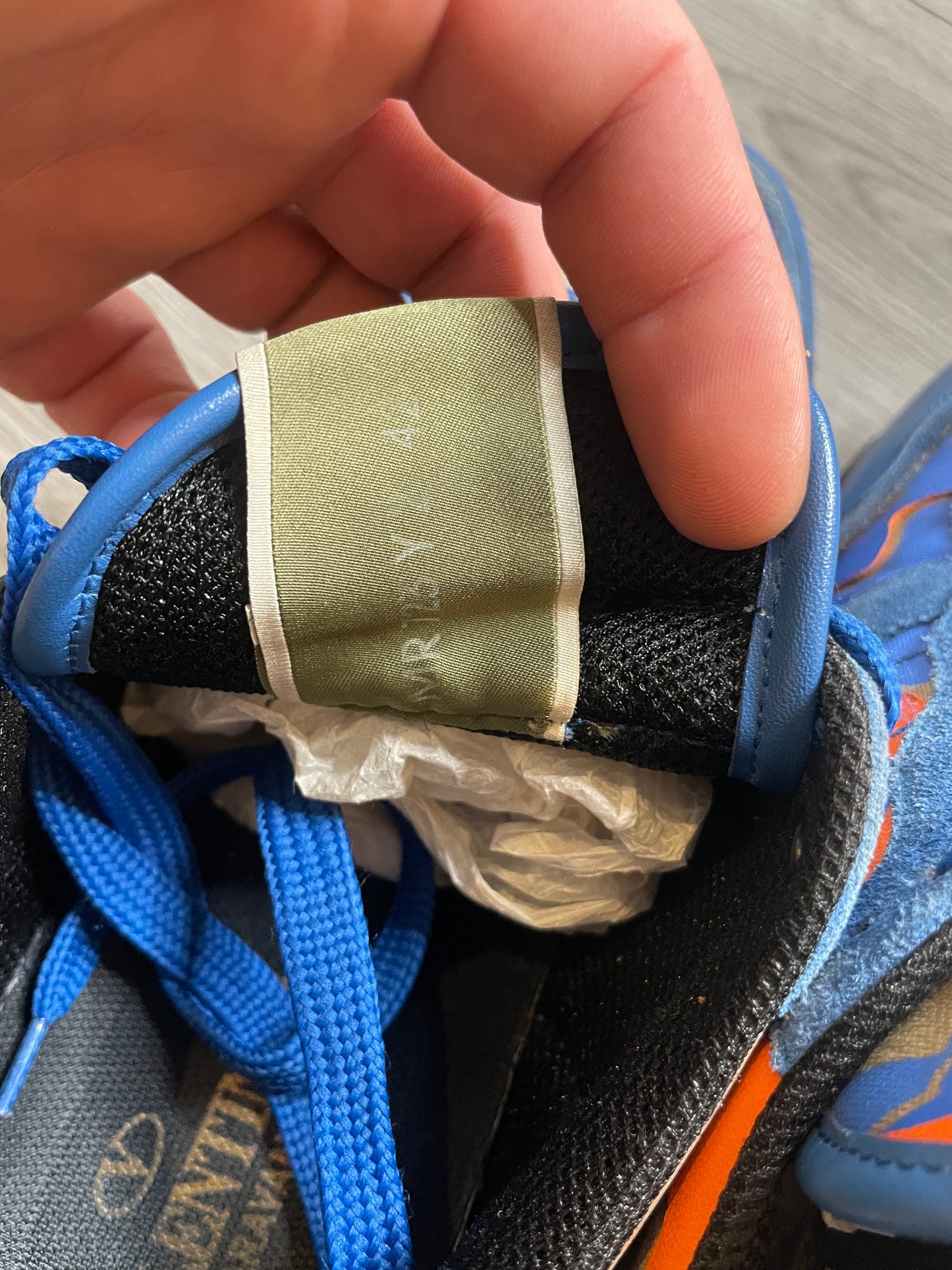 Valentino rock runners