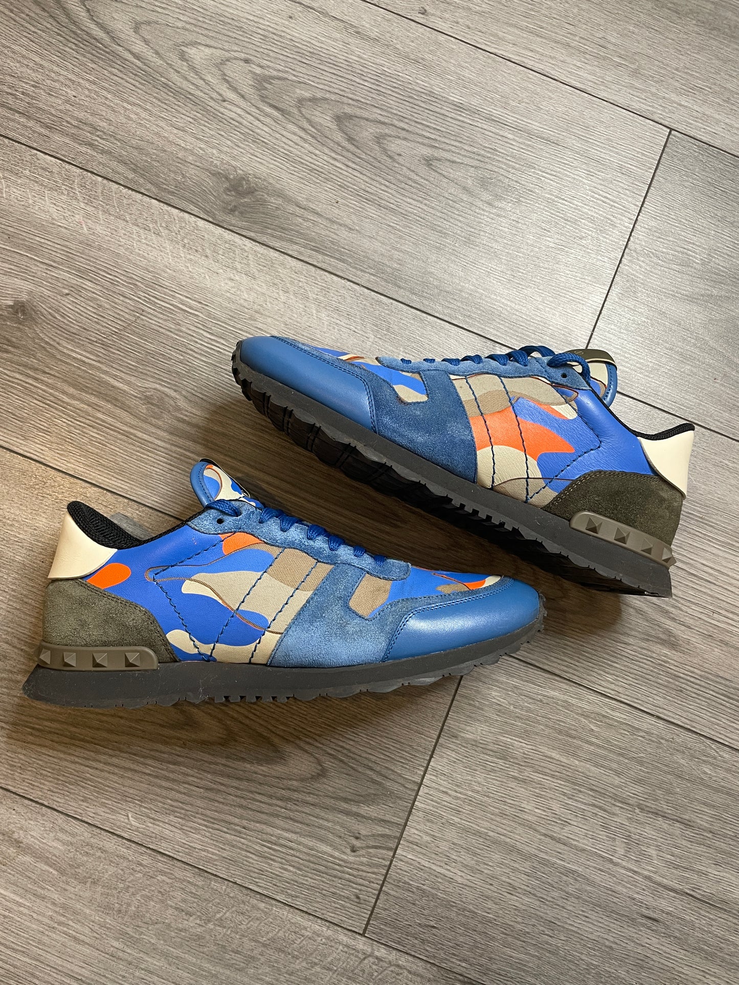 Valentino rock runners