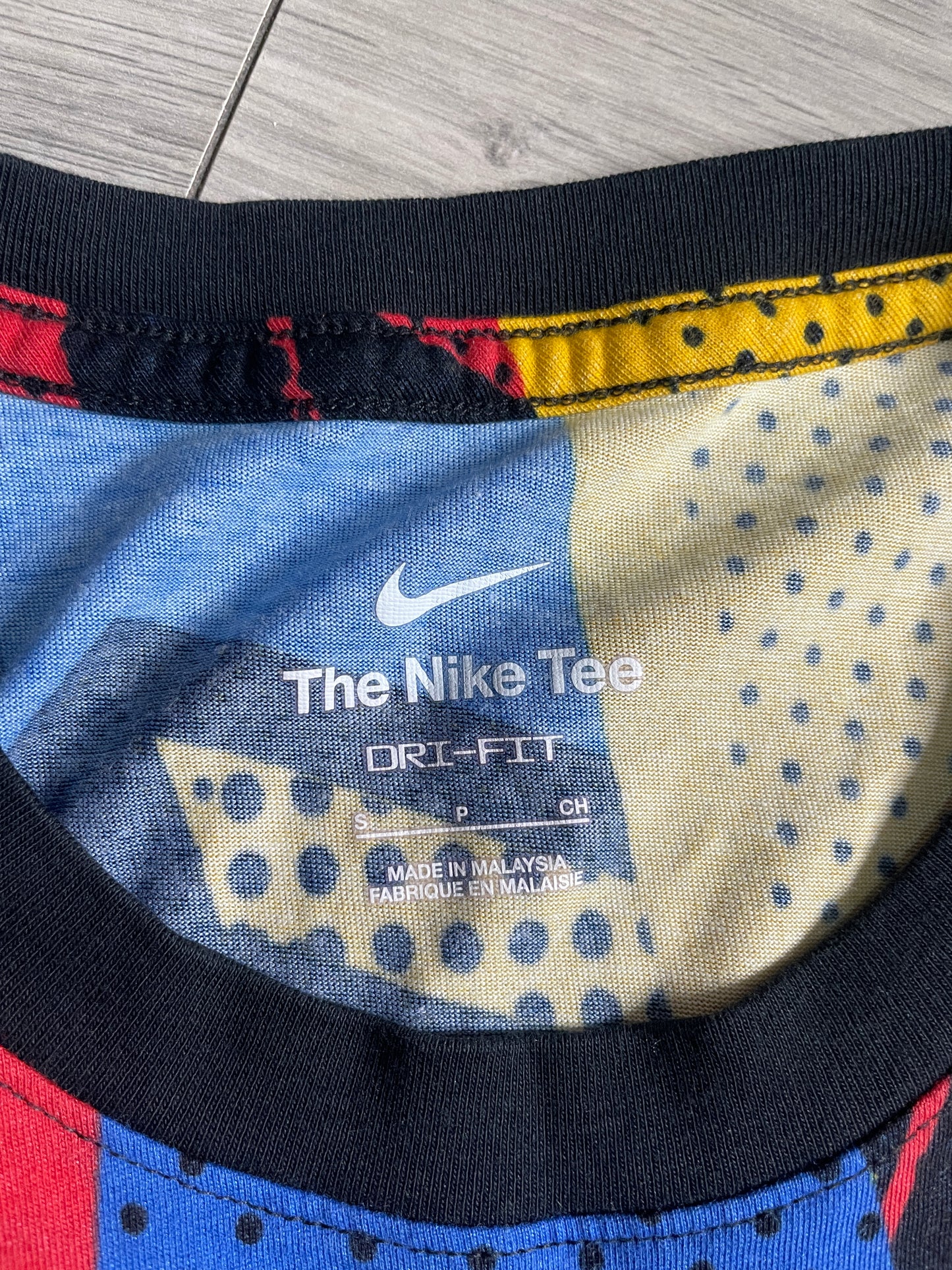 Nike Dri Fit Graffiti Tshirt (S)