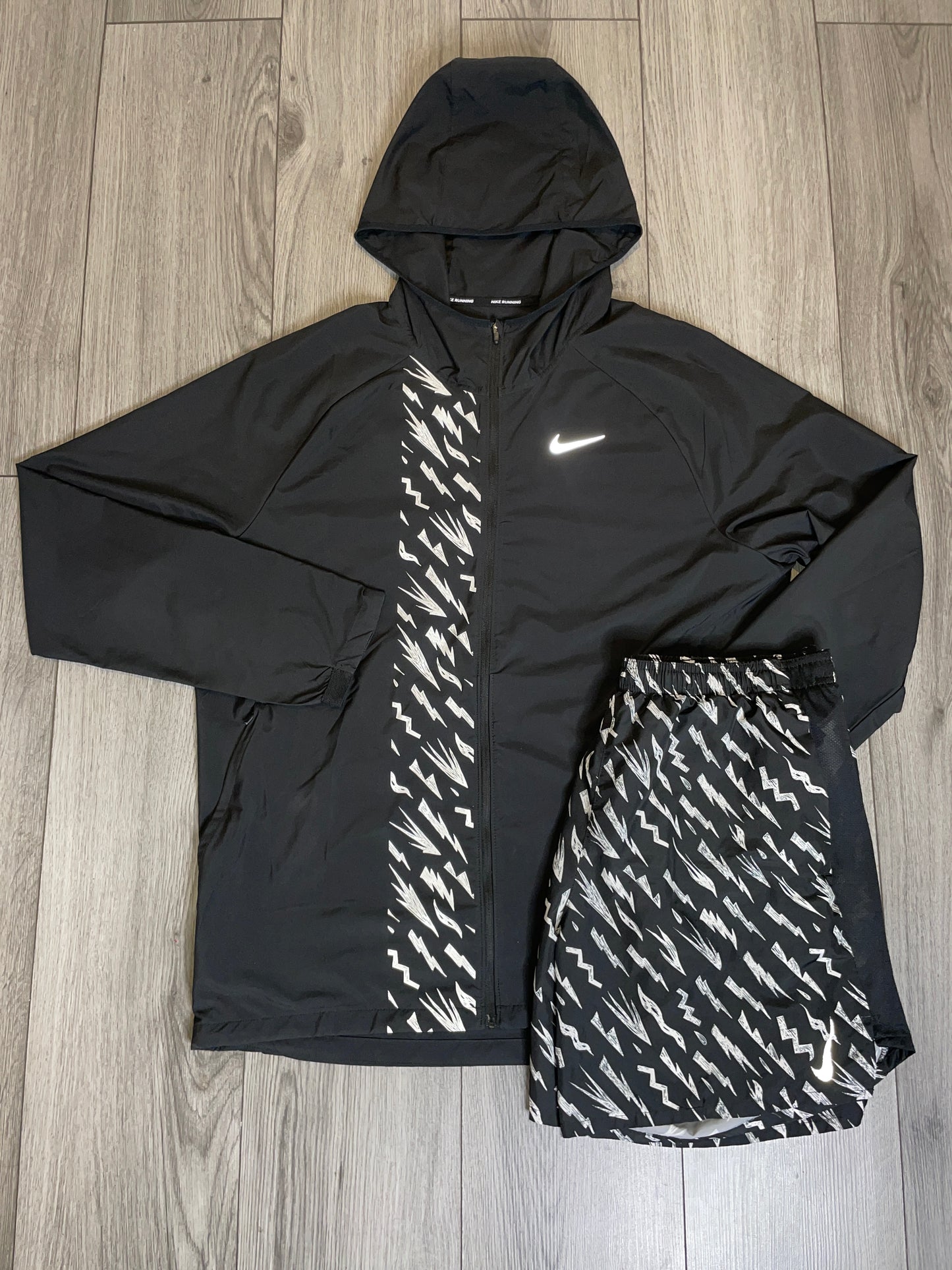 Nike Bolt Set ⚡️