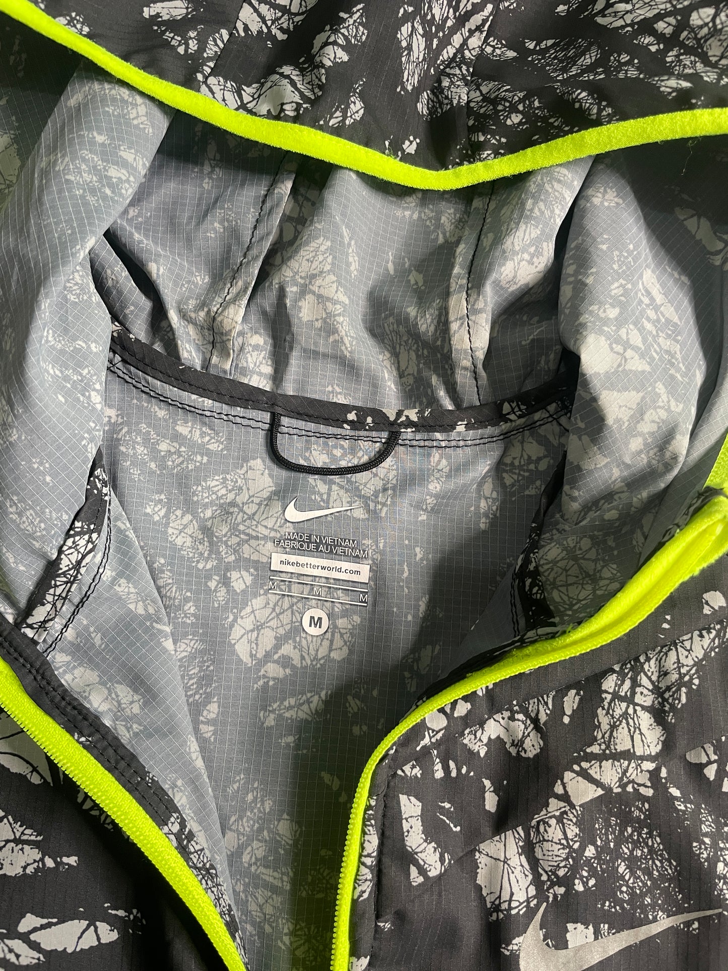 Nike Enchanted Forest Windbreaker Womens (M)