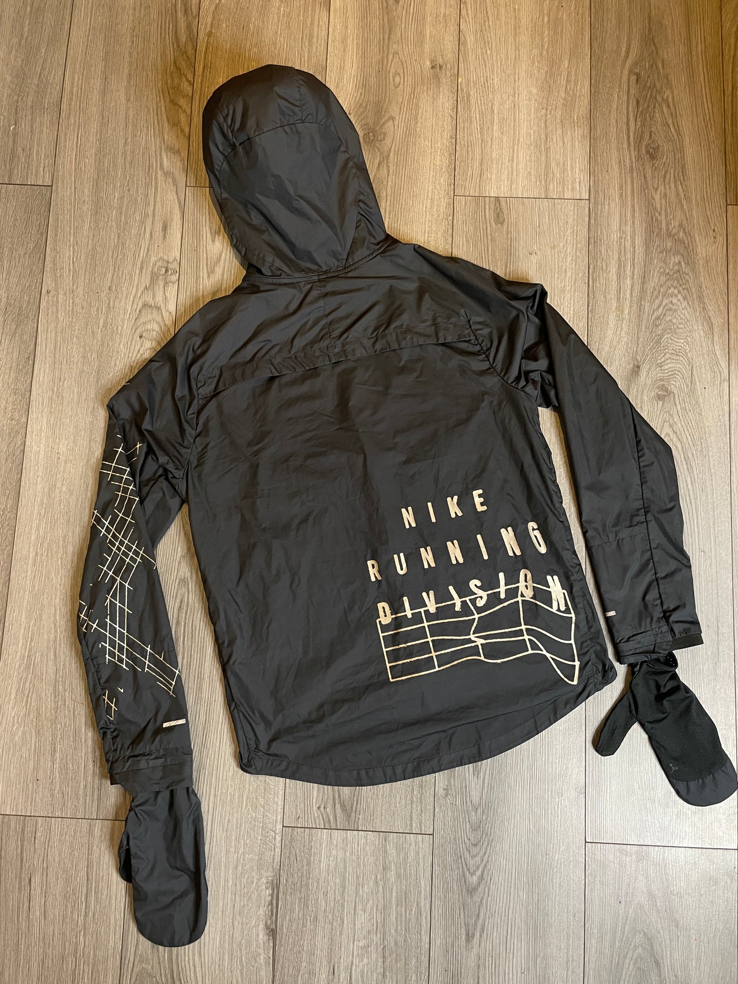 Nike Running Division jacket (S)