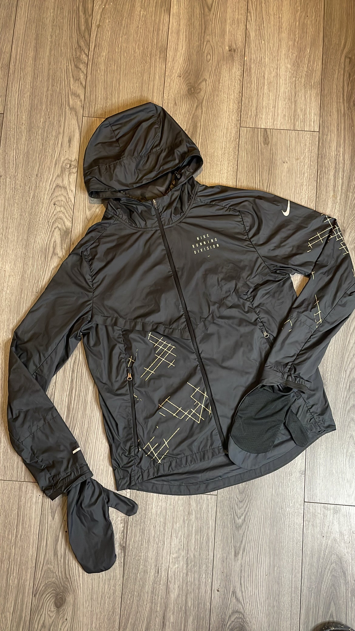 Nike Running Division jacket (S)