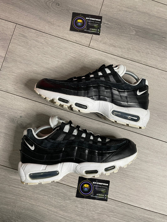 Air Max 95 Yin Yang Black (8)