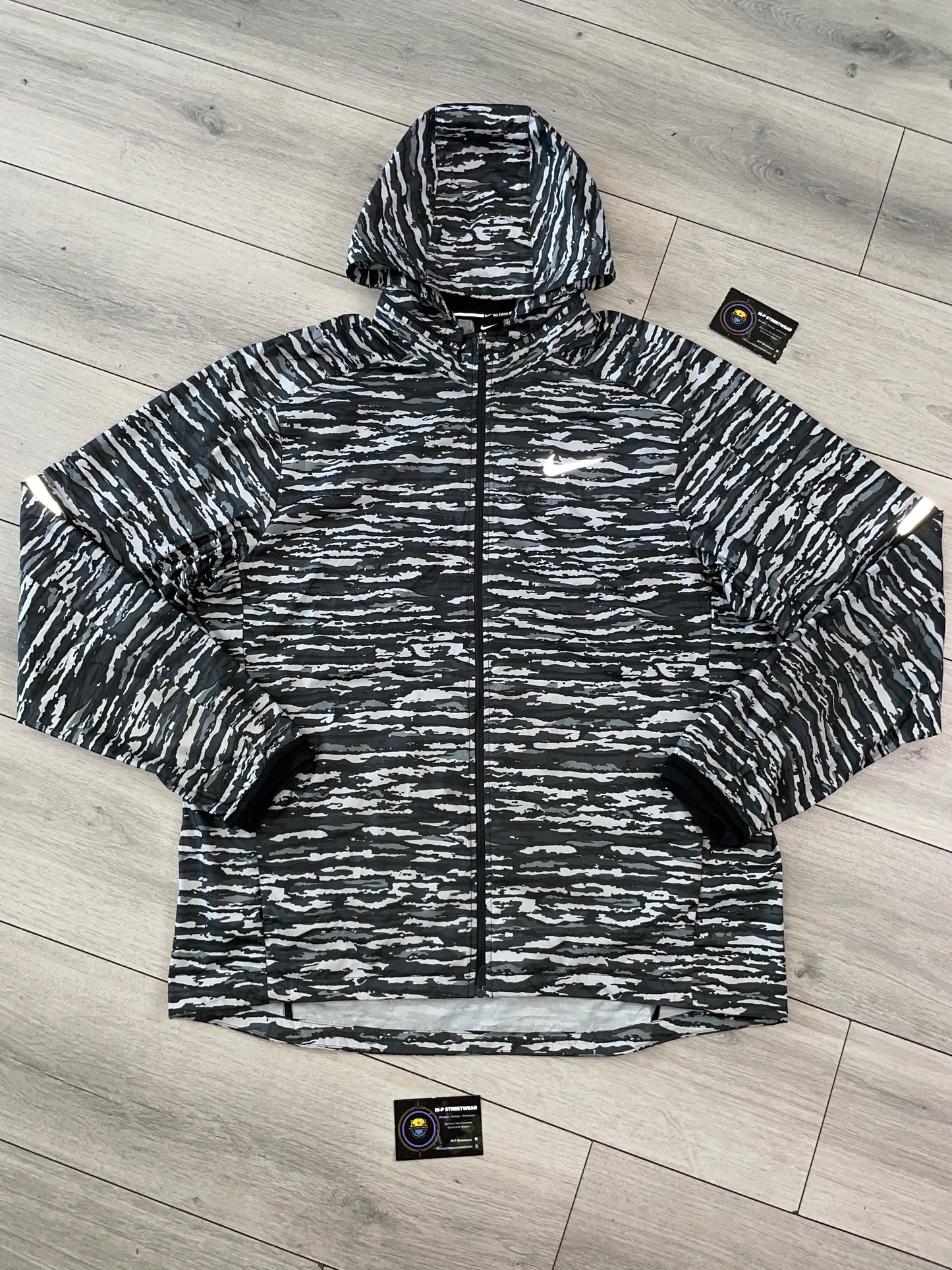Nike Zebra Windbreaker (XL)🦓