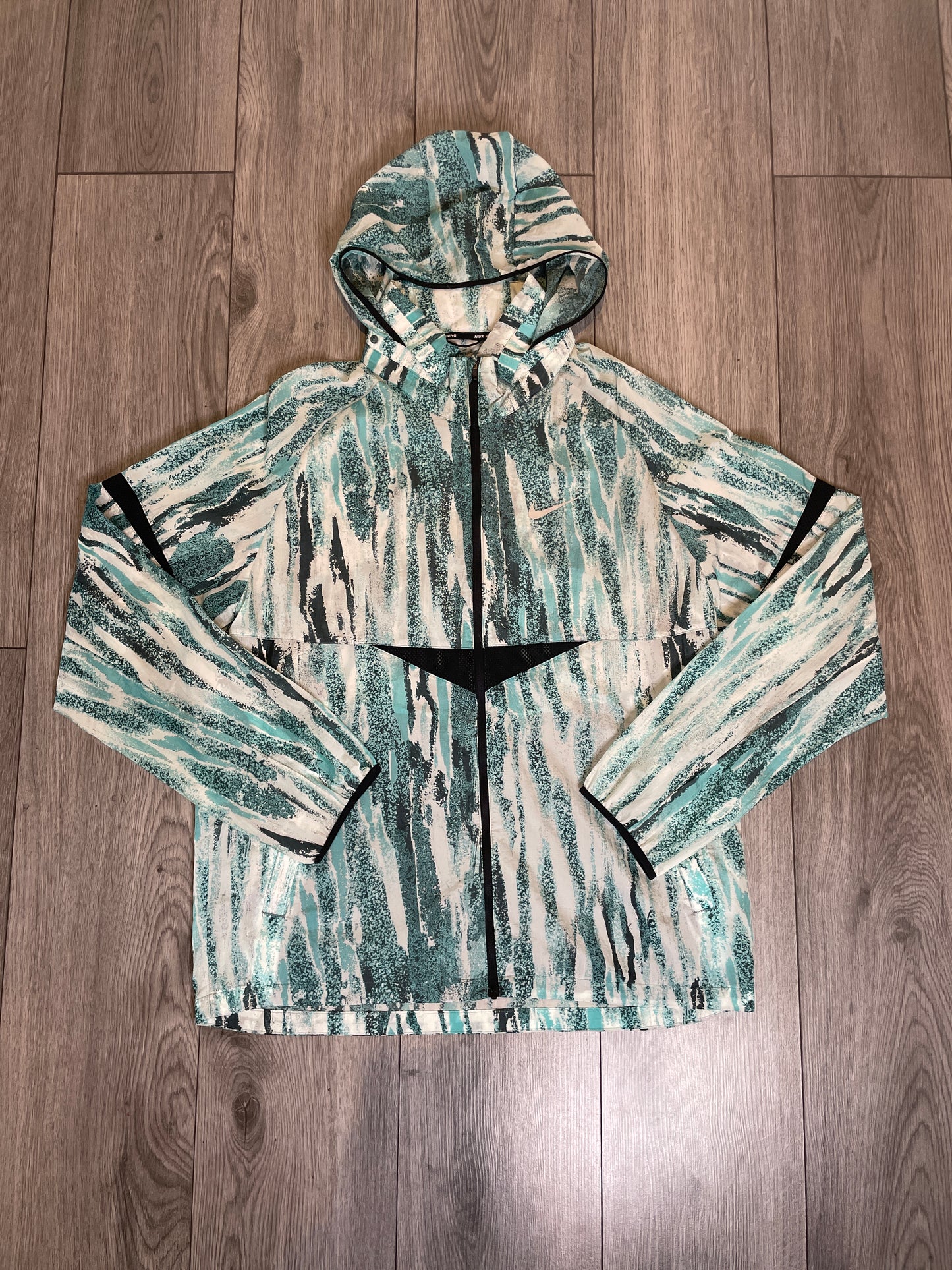 Nike Zebra Windbreaker 🦓