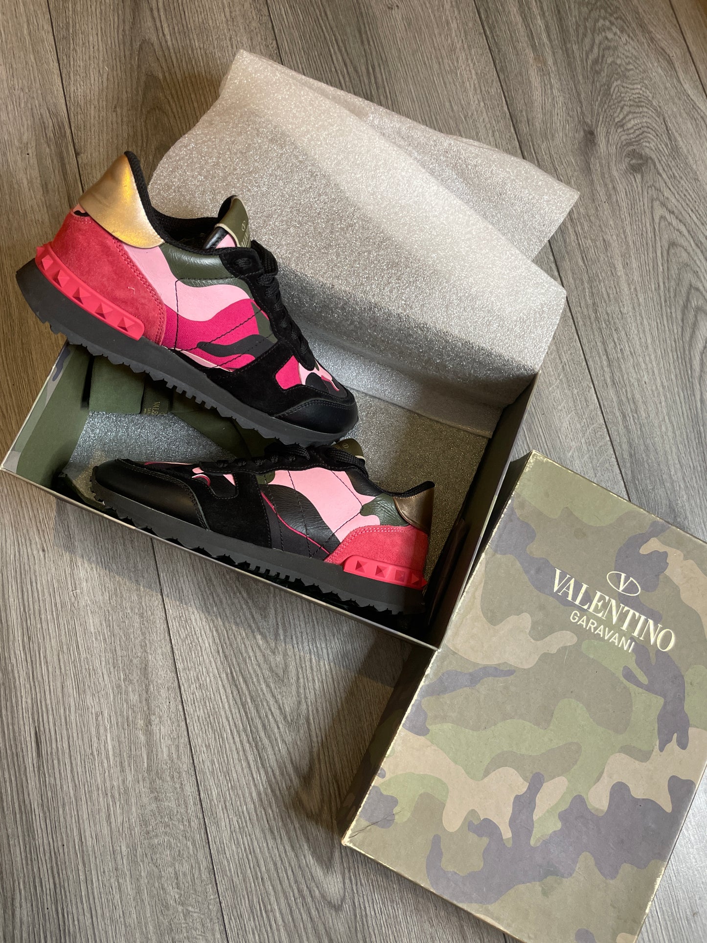 Valentino rockrunners