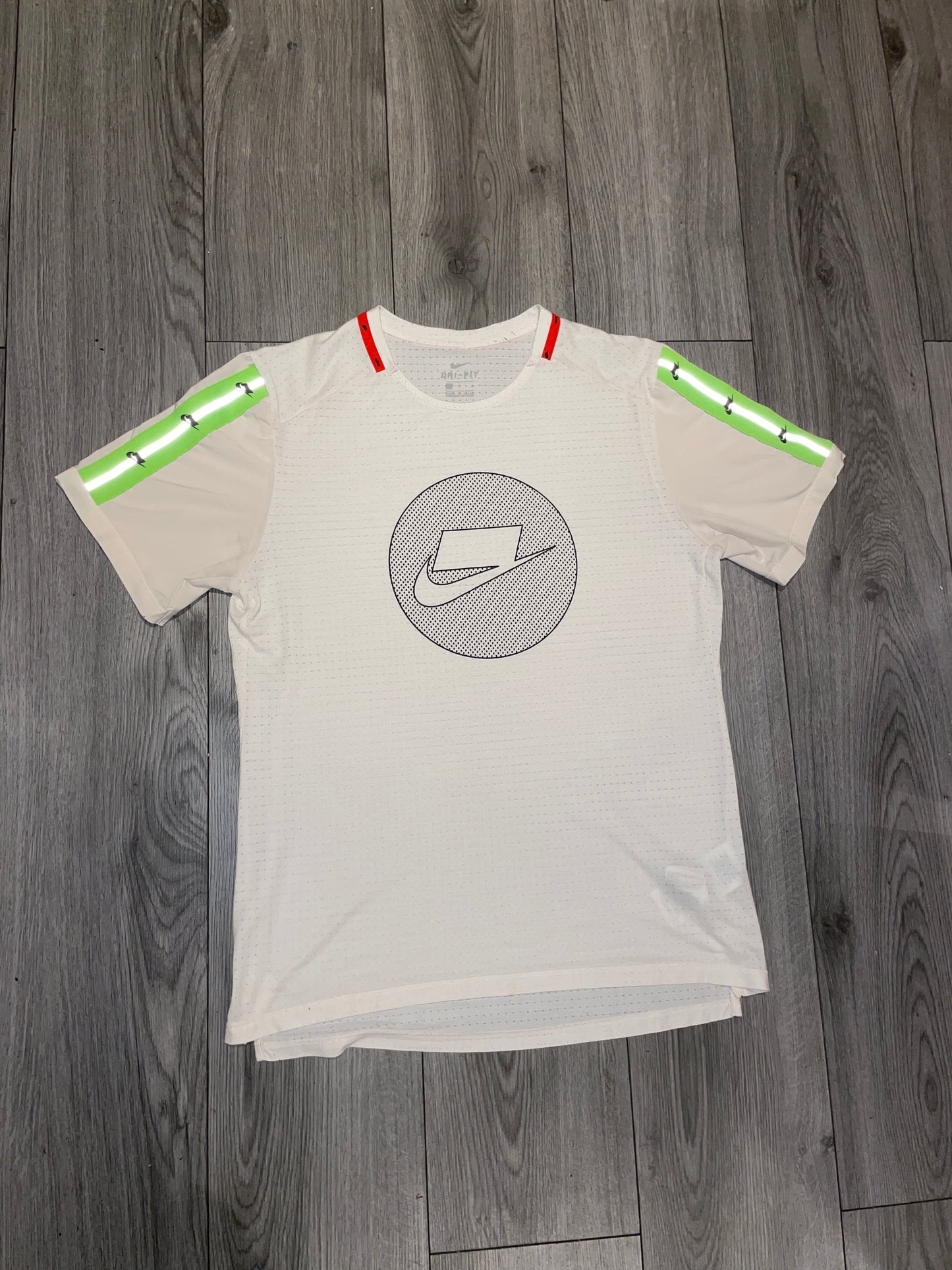Nike Meekz tshirt in white