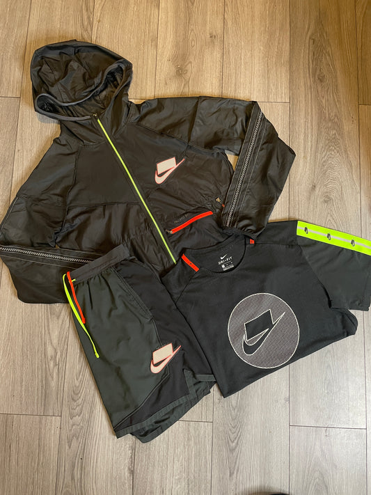Nike Wild-Run Meekz set