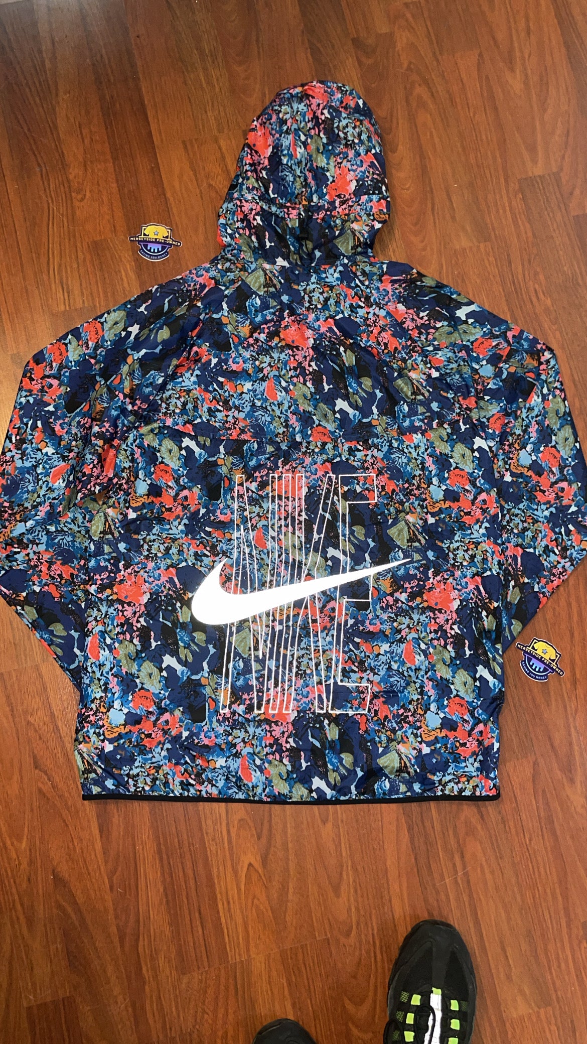 Nike Floral Windbreaker 🌸