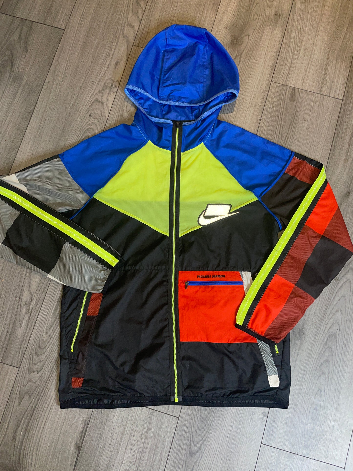 Nike Wild-Run Meekz jacket (L)
