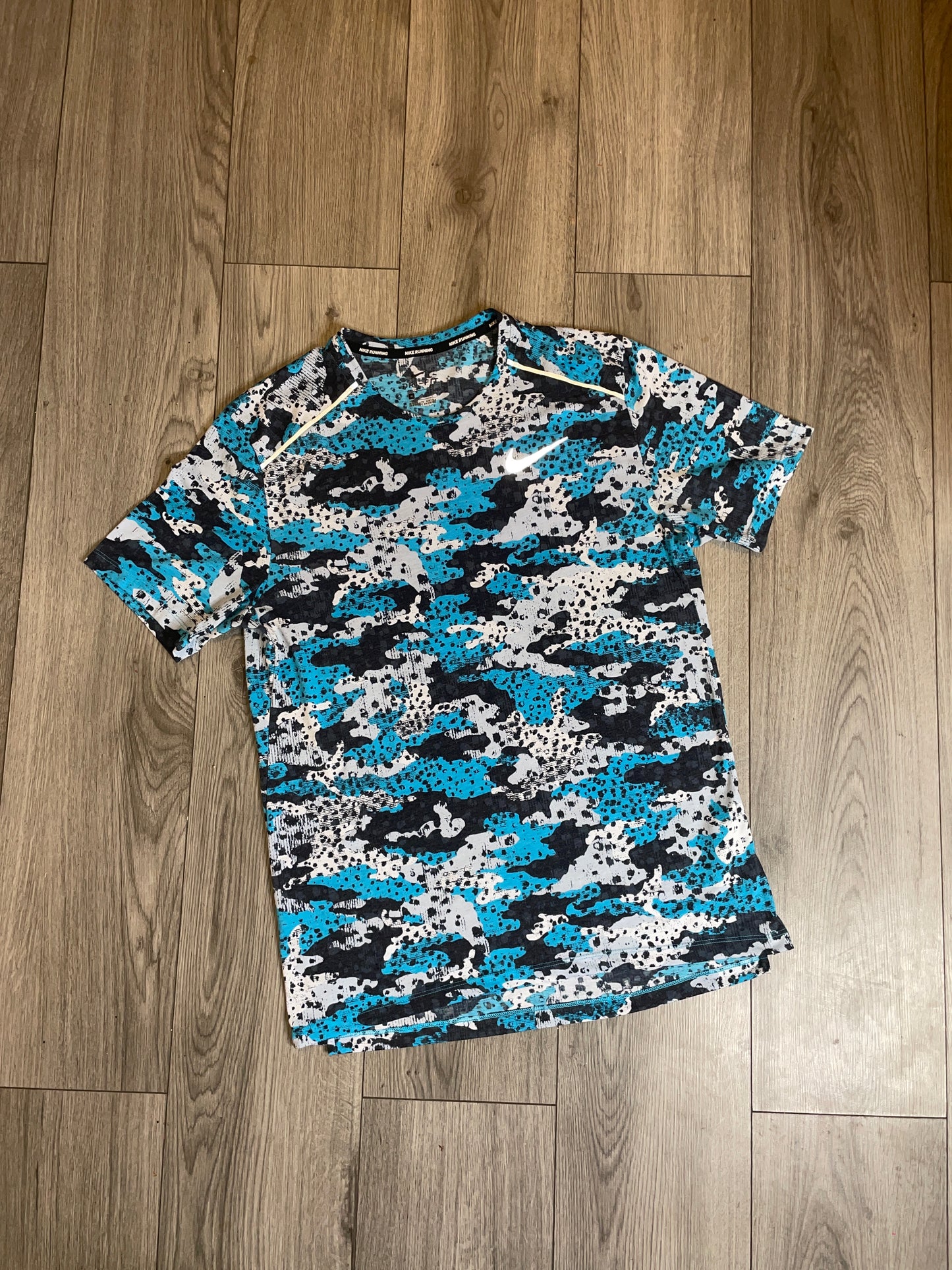 Nike camo blue miler