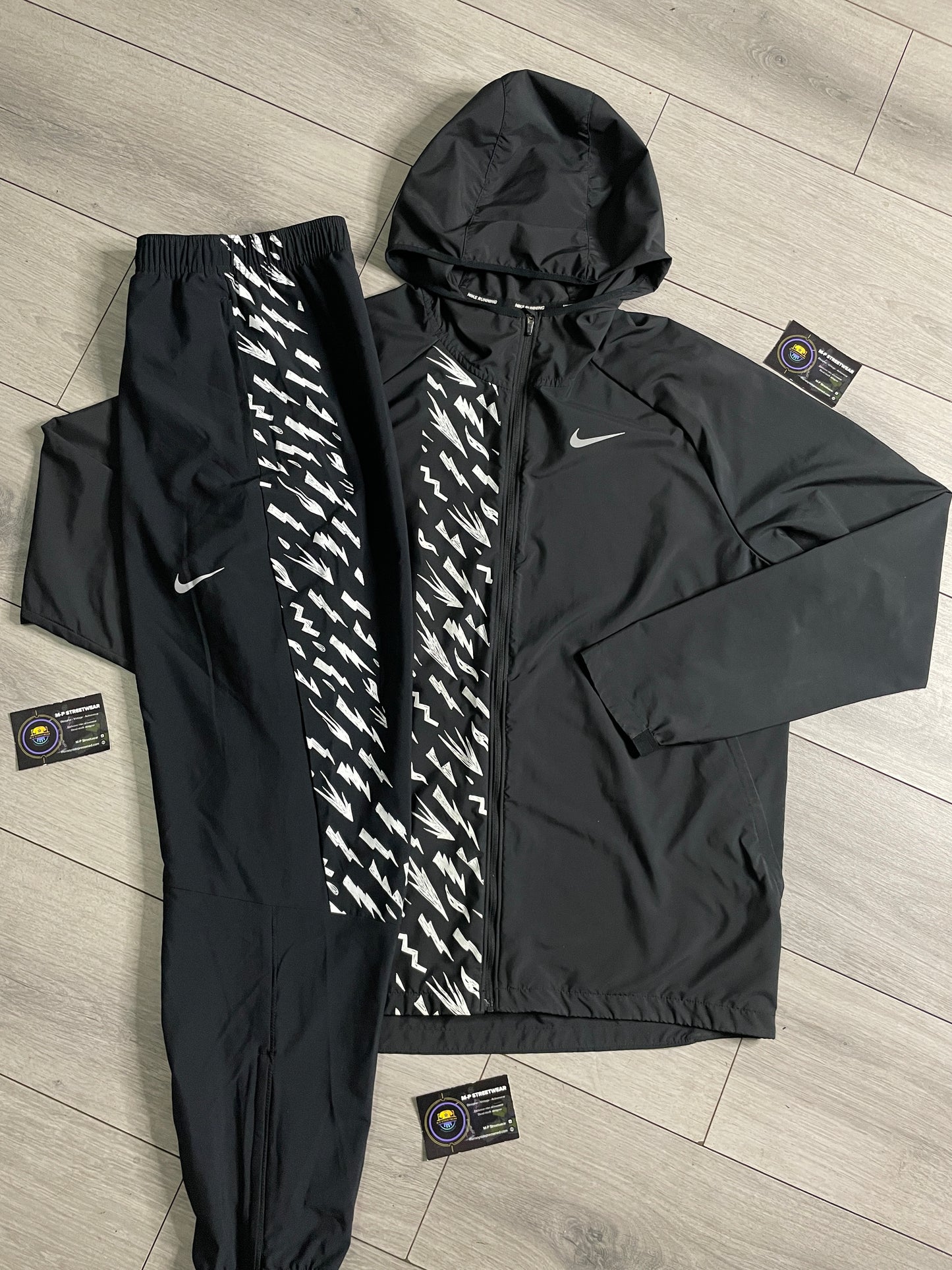 Nike Bolt Tracksuit ⚡️ (L)