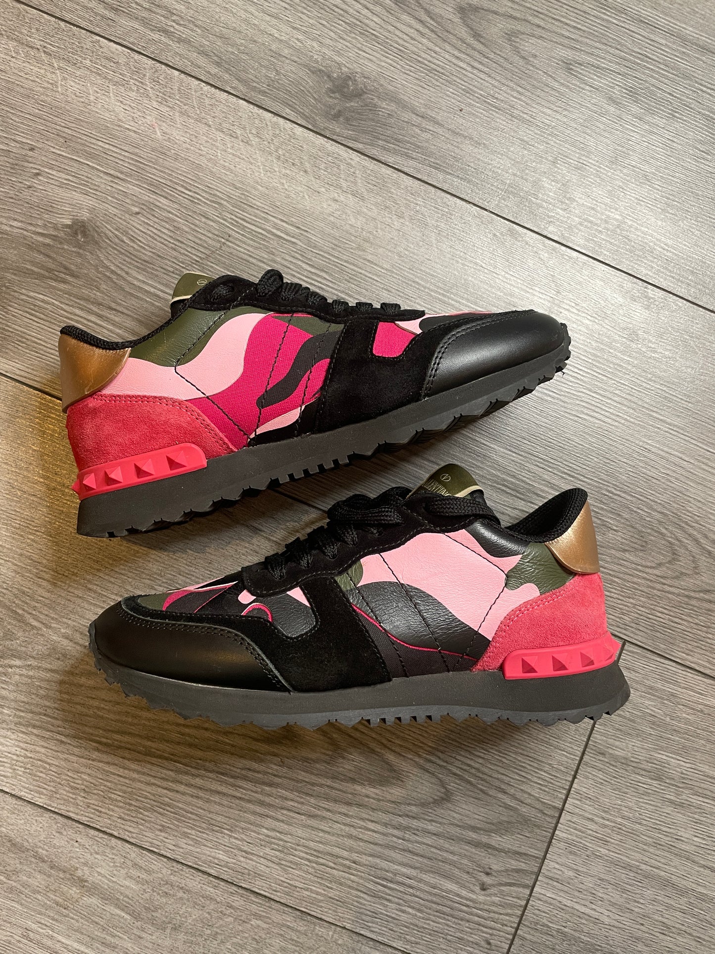 Valentino rockrunners