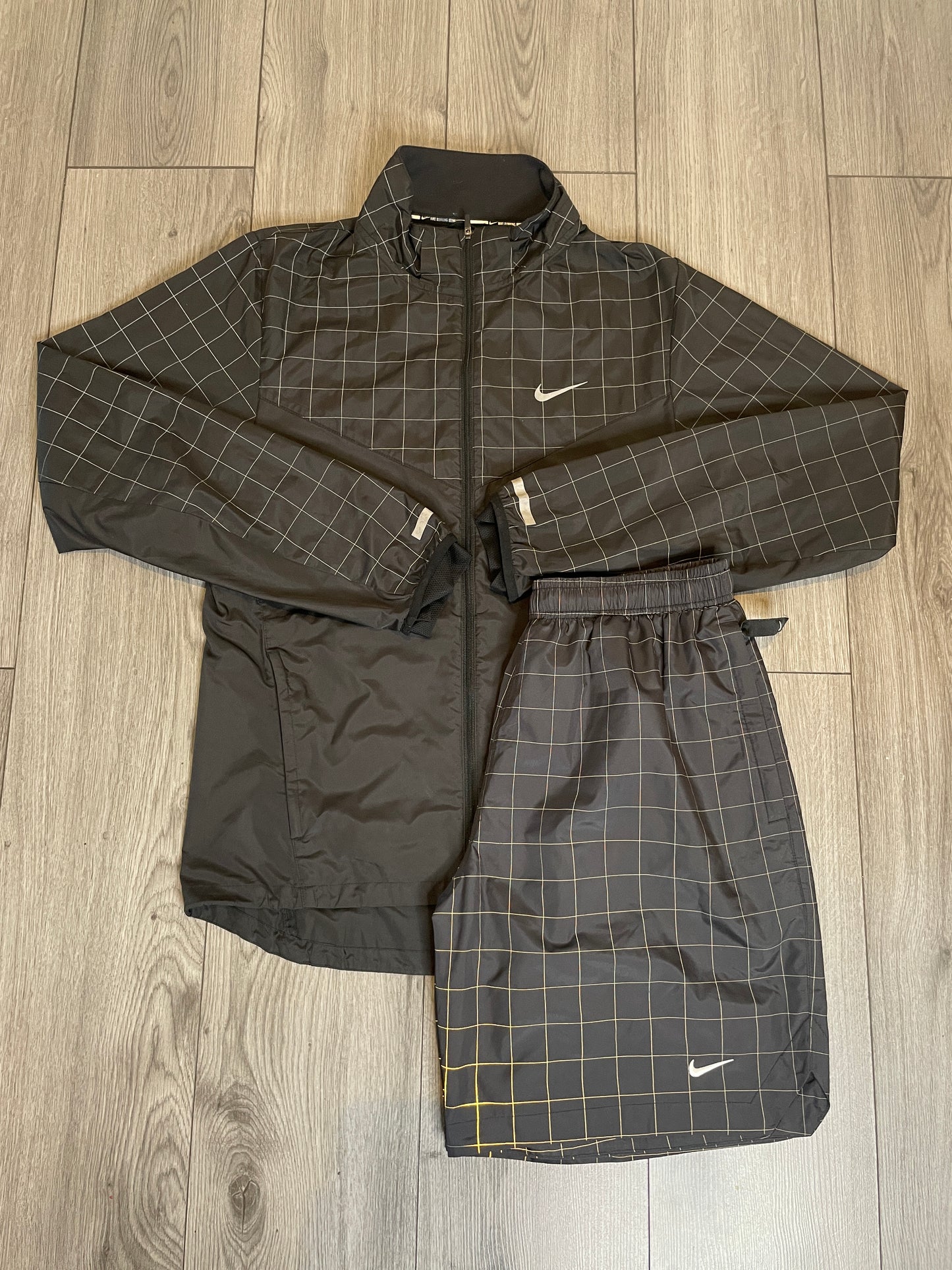 Nike Grid Flash Set 📸