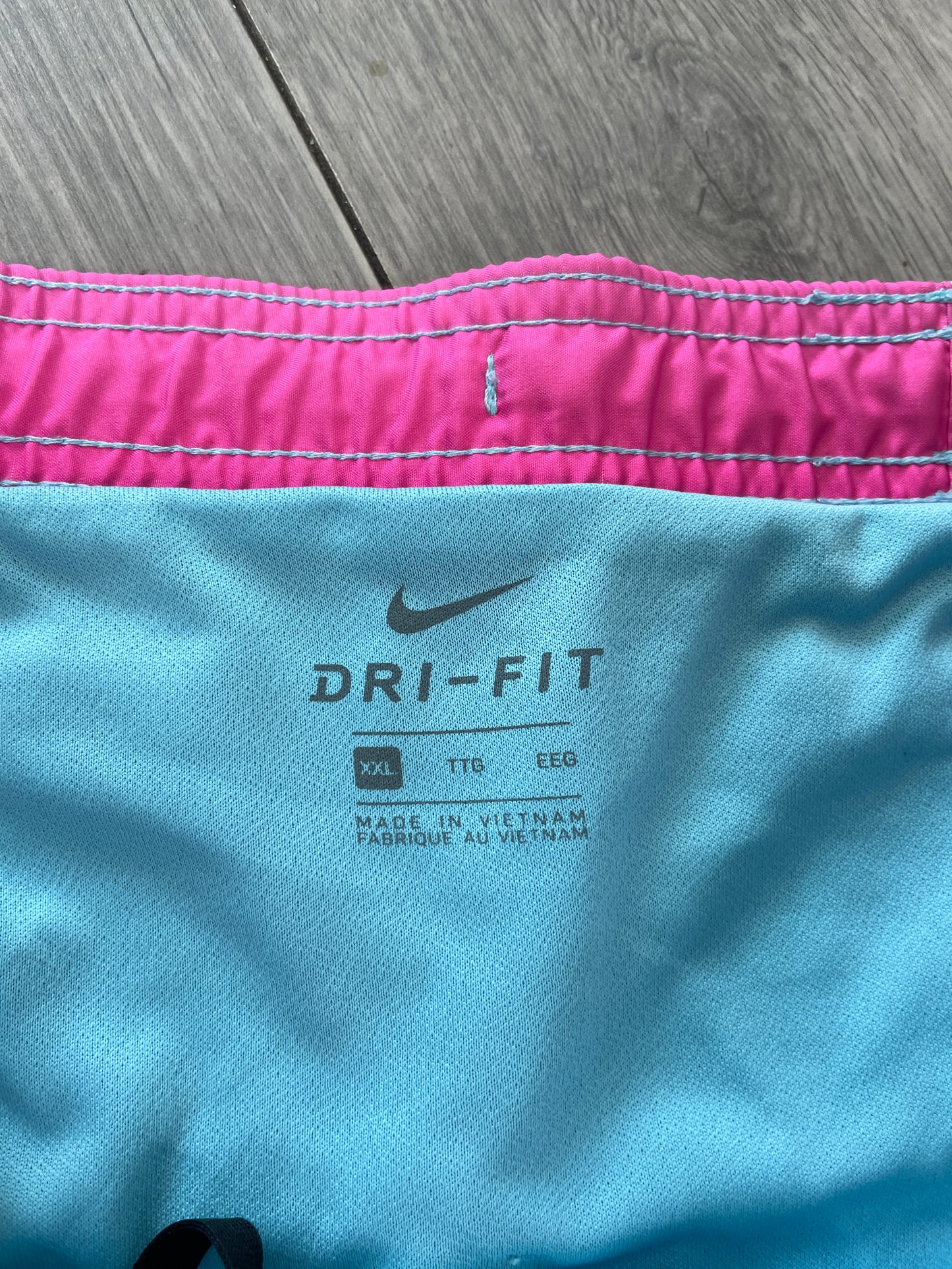 Nike Gradient Shorts (XXL)
