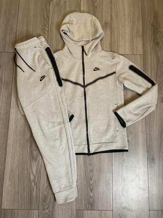 Nike Tech Tracksuit