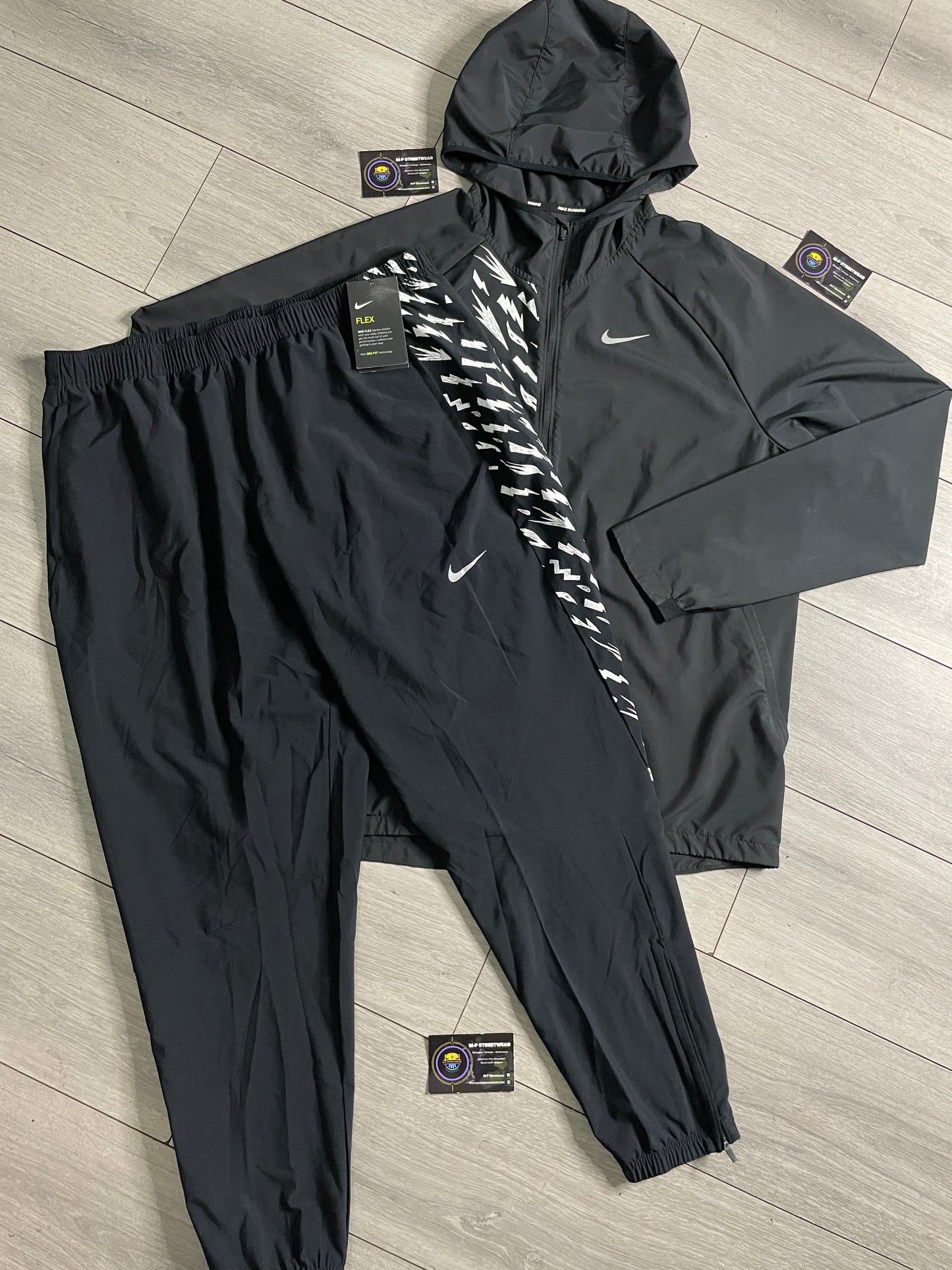 Nike Bolt Tracksuit ⚡️ (L)