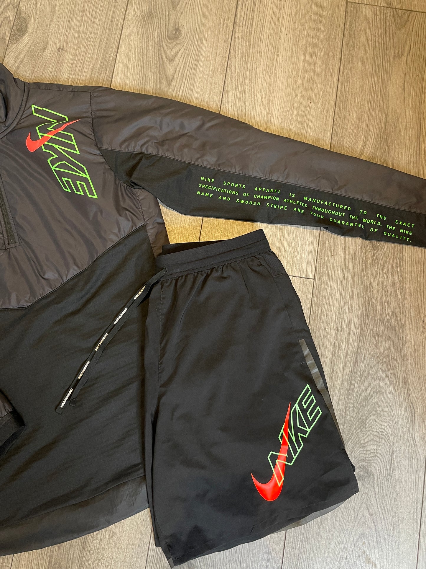 Nike Sports Apparel Set