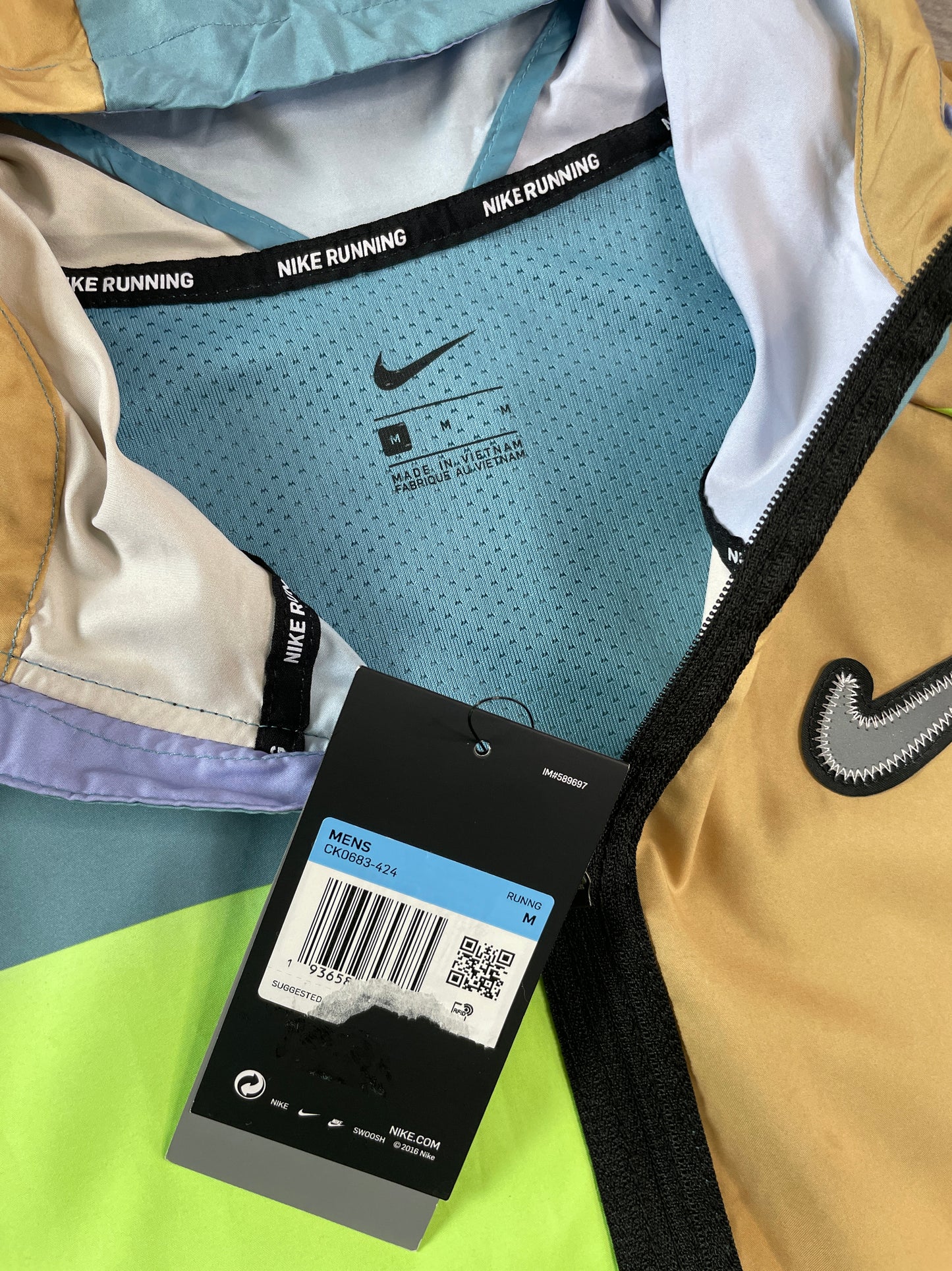Nike Patchwork Windbreaker (M)
