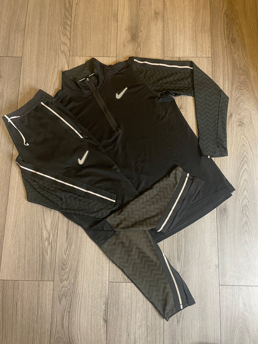 Nike Wild-Run set (M)