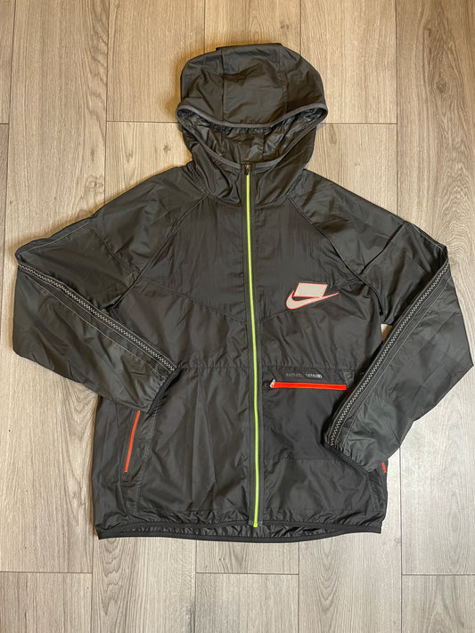 Nike Wild-Run Meekz windbreaker