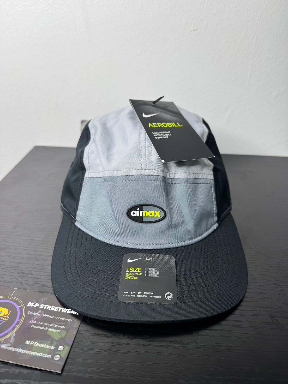 Nike AW84 Panel Neon Cap 🧢