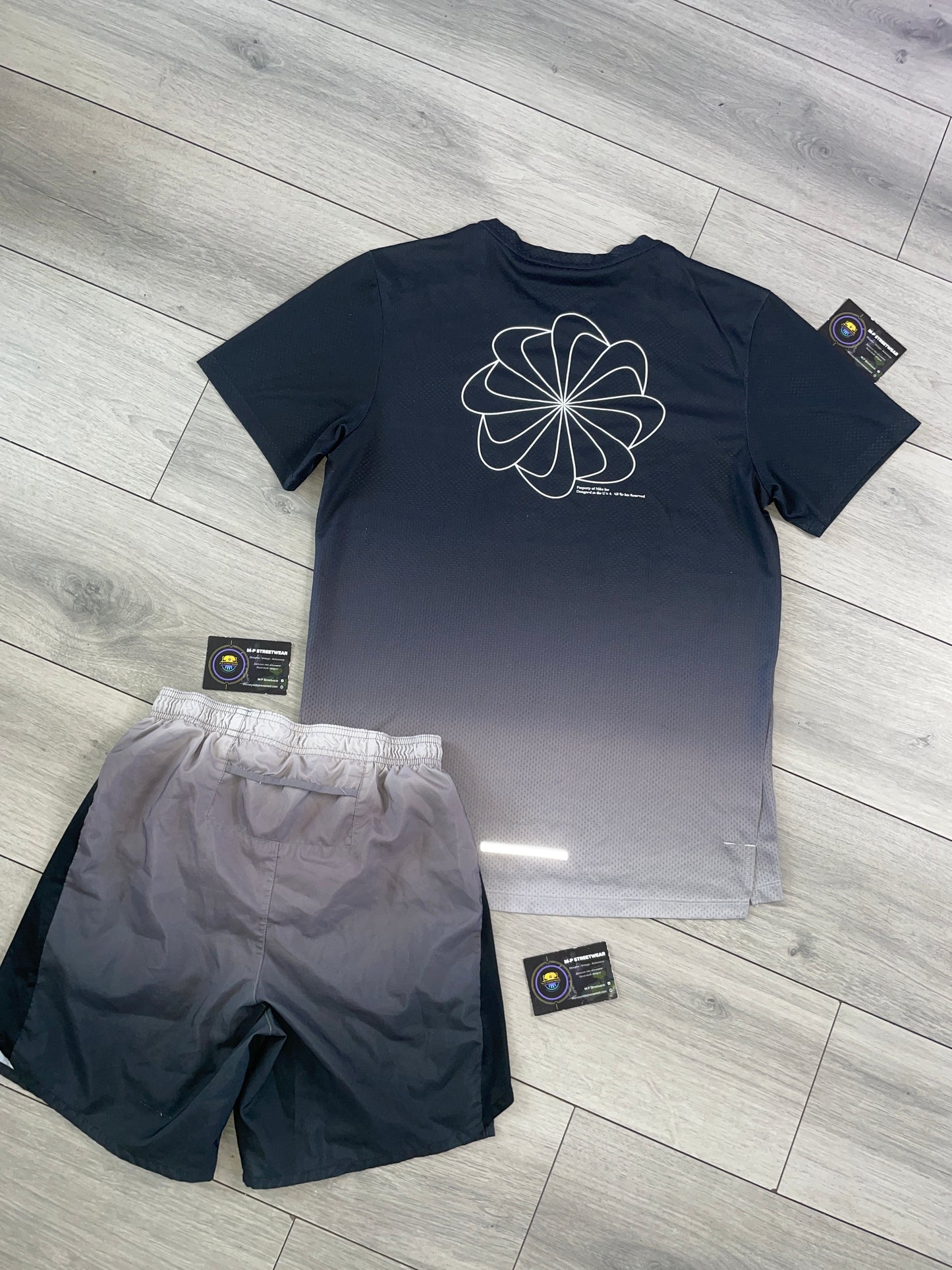 Nike Gradient Swirl Set