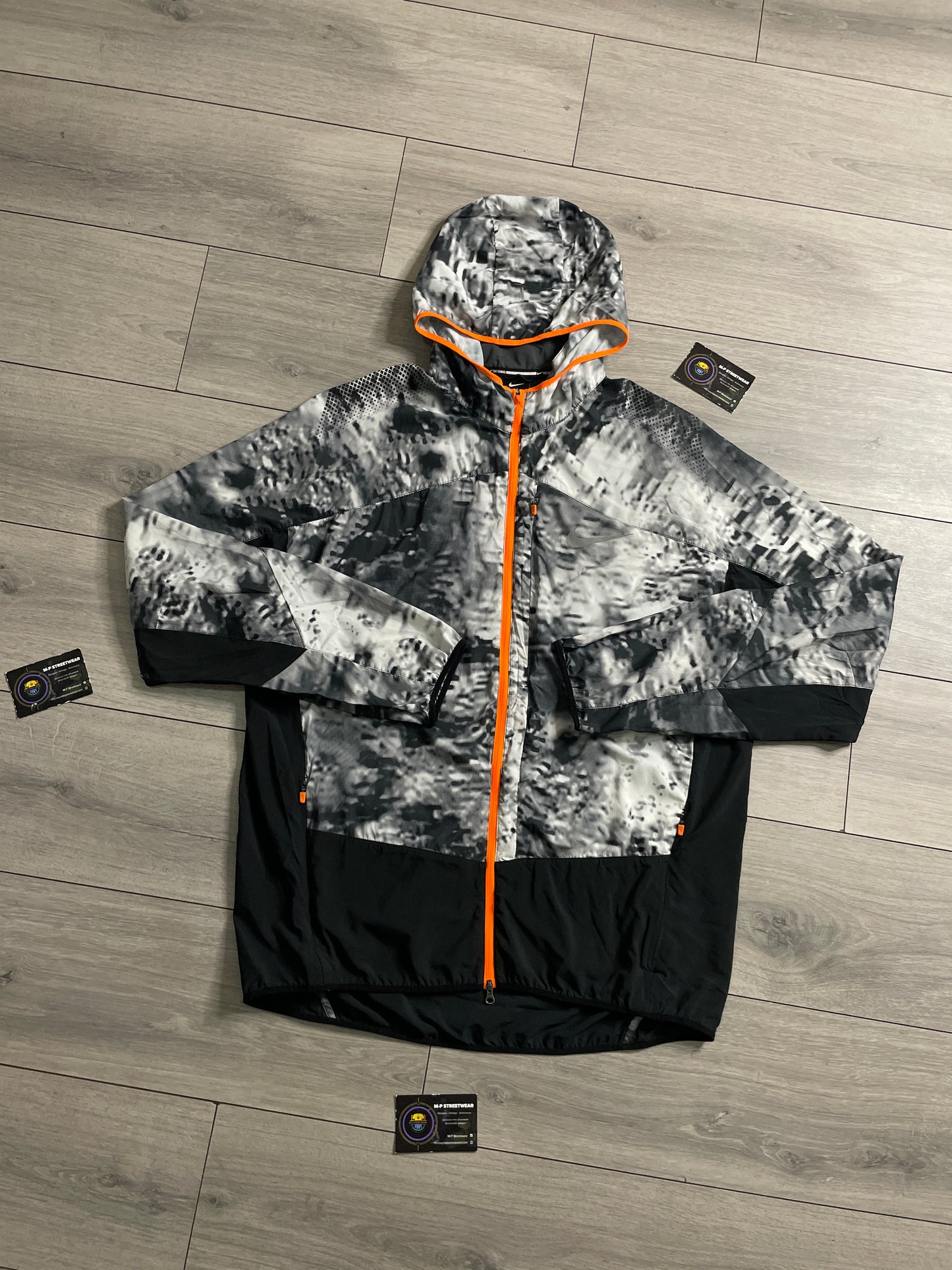 Nike Kiger Windbreaker (XL)
