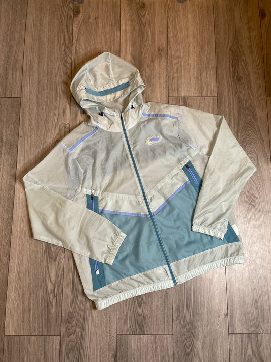 Nike Wild Run baby blue windbreaker