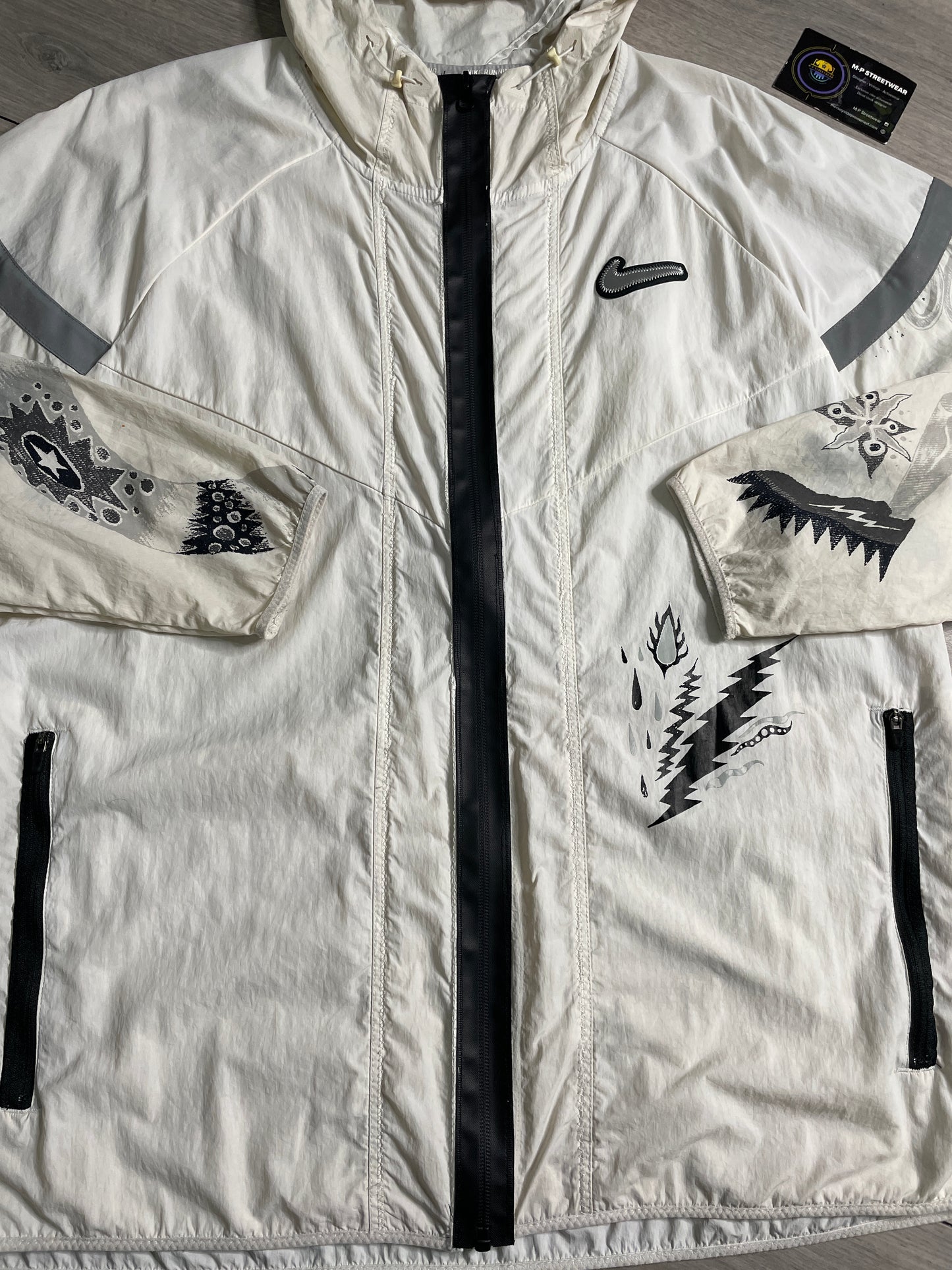 Nike Tokyo “Dragon” Windbreaker (XL)