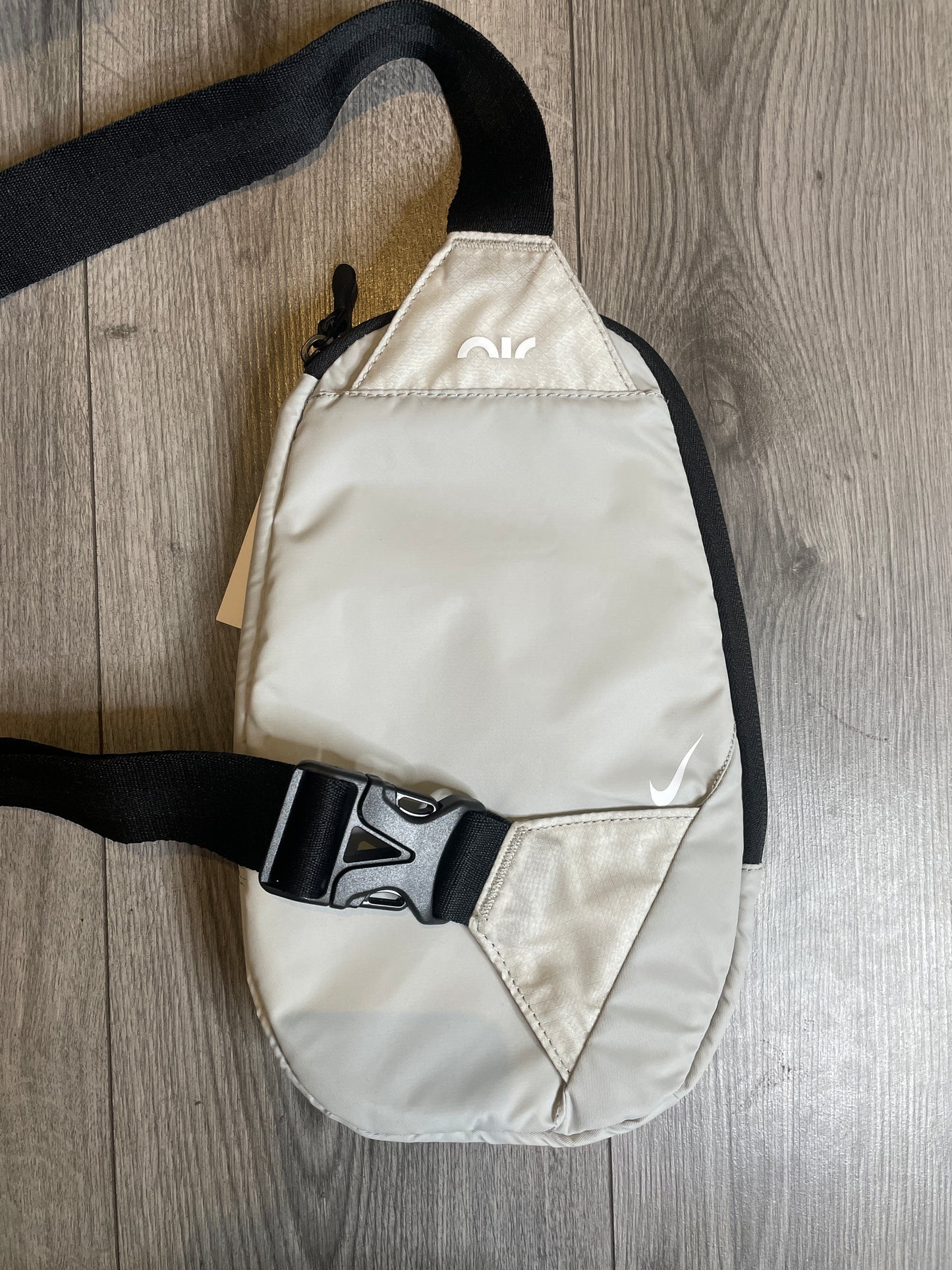 Nike Air bubble chest bag red