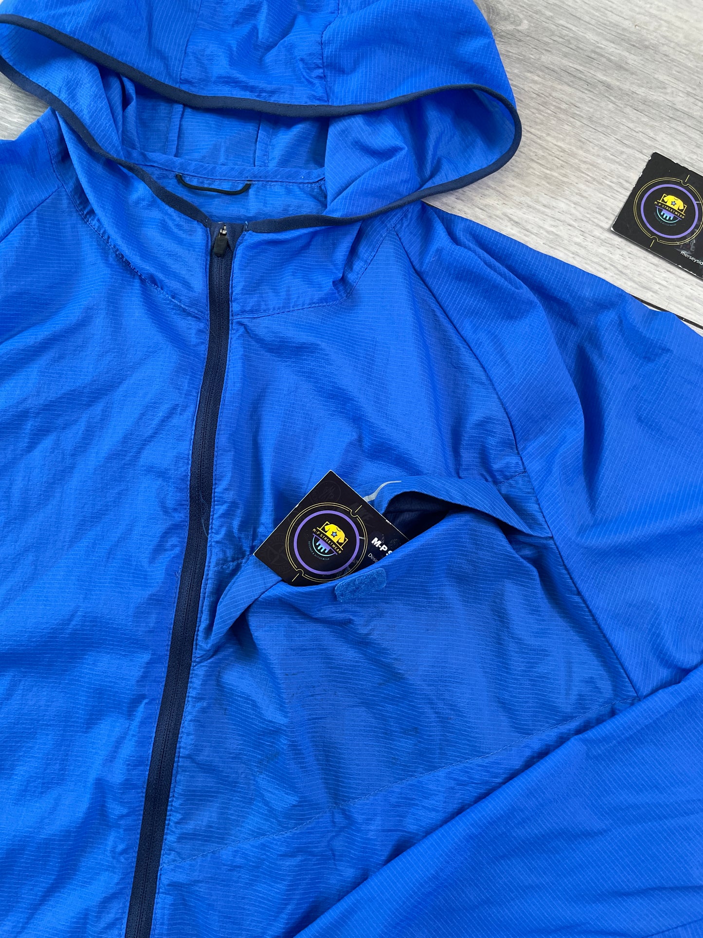 Nike Incredibly Light Windbreaker (XL)