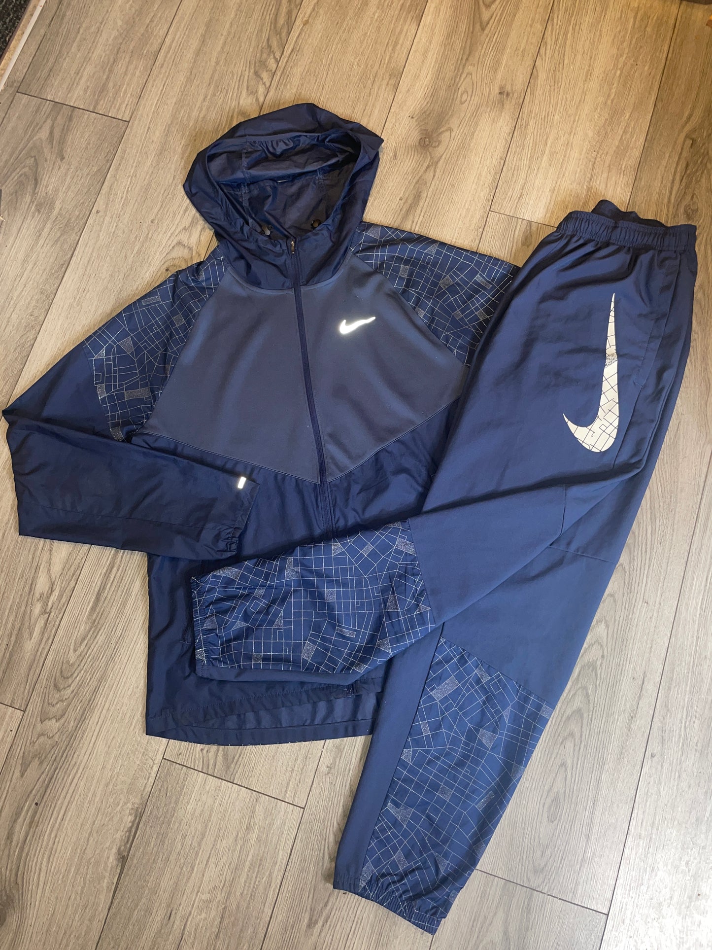 Nike Run-Division tracksuit