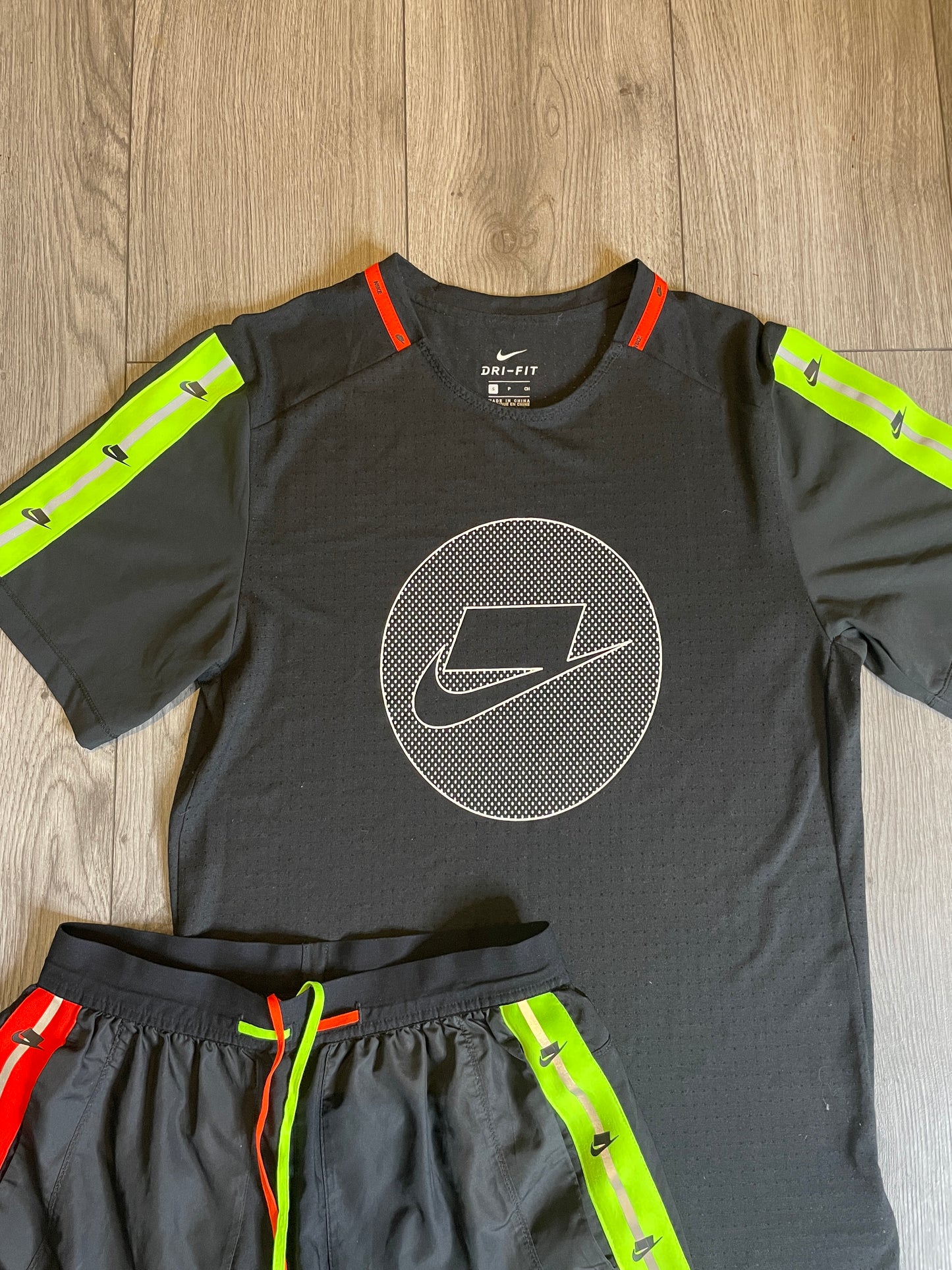 Nike WildRun meekz set small