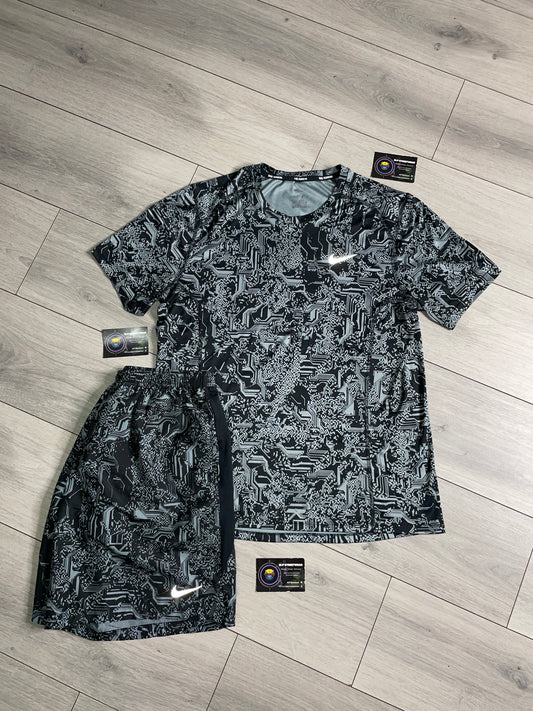 Nike Digital Set 👾