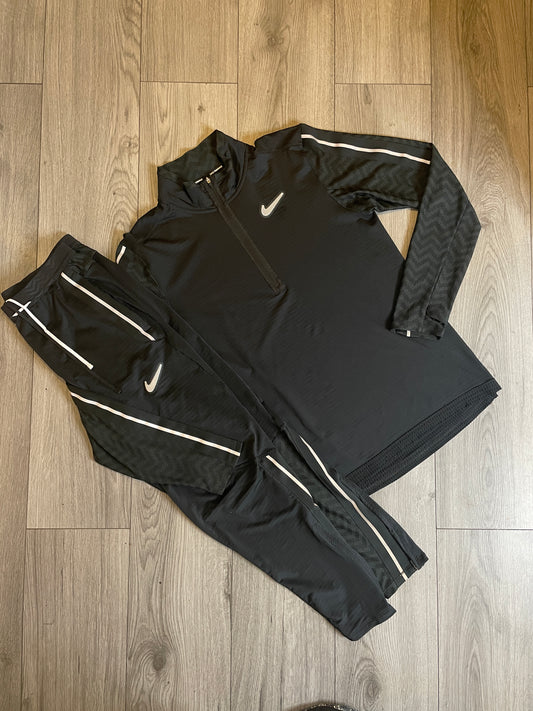 Nike Wild-Run tracksuit