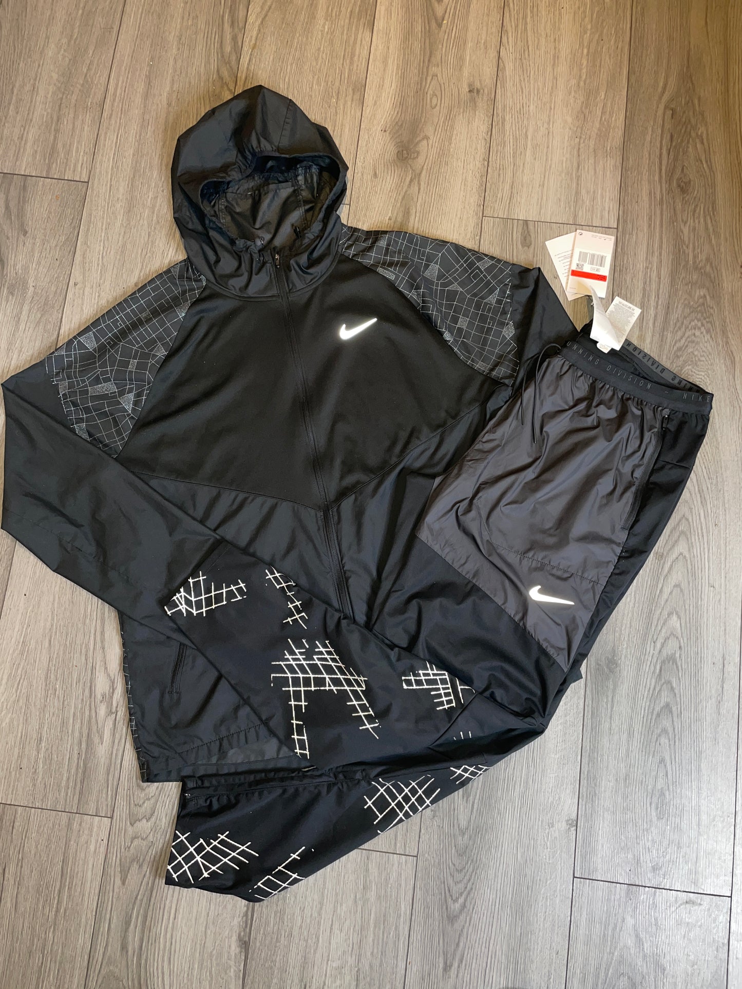 Nike Running Division Set