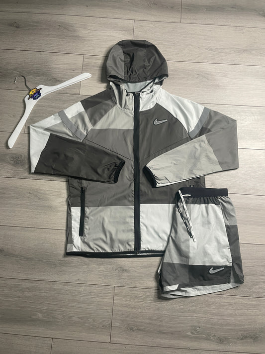 Nike WildRun Patchwork Set M🧩