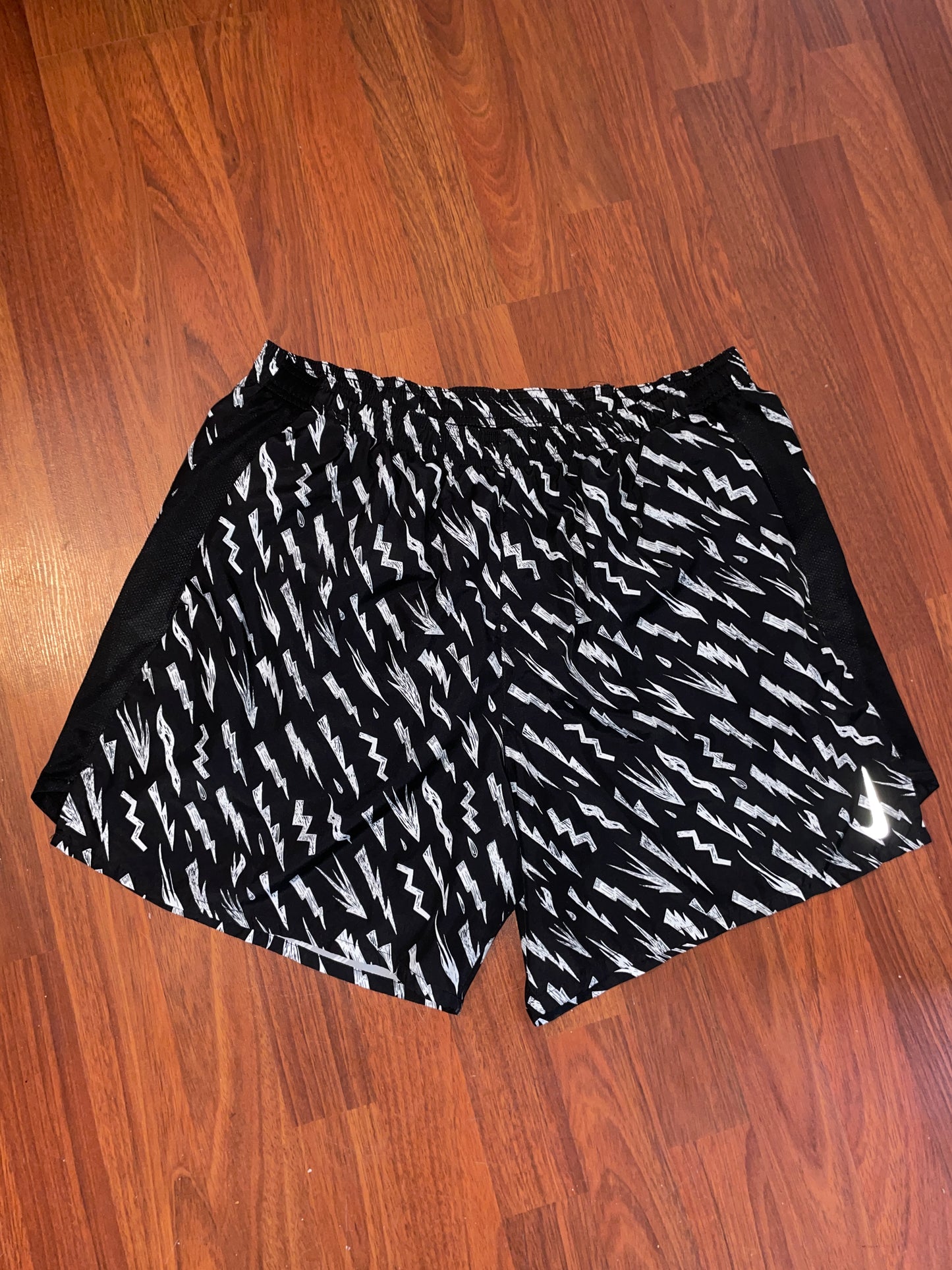 Nike Lightenings Bolt shorts ⚡️