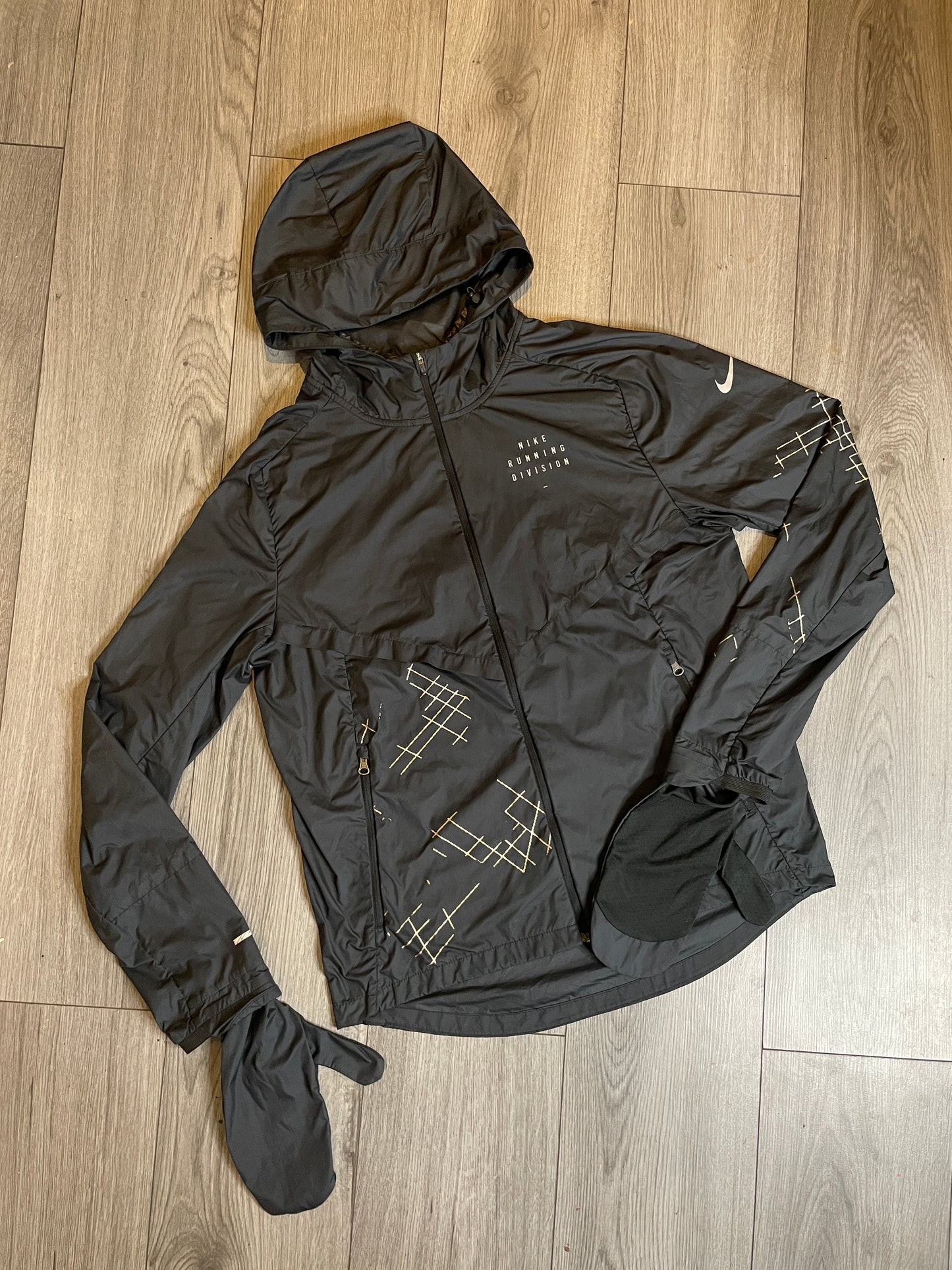 Nike Running Division jacket (S)
